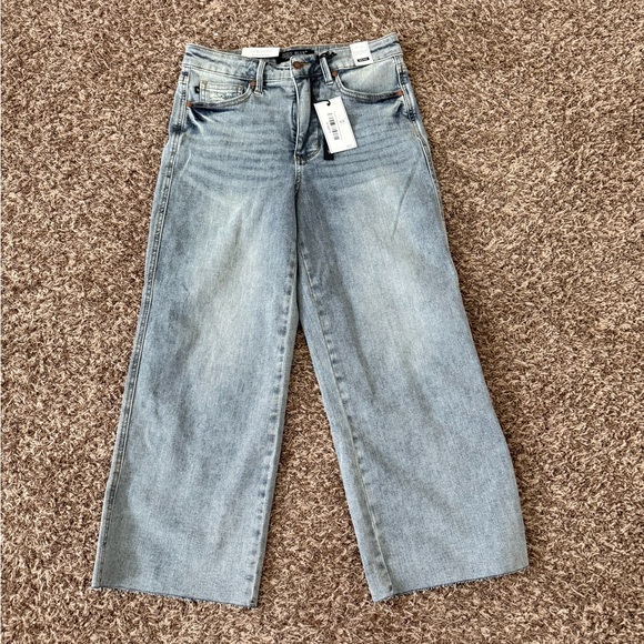 NWT Judy Blue Tummy Control Wide Crop Mid Rise Jeans - Picture 1 of 4